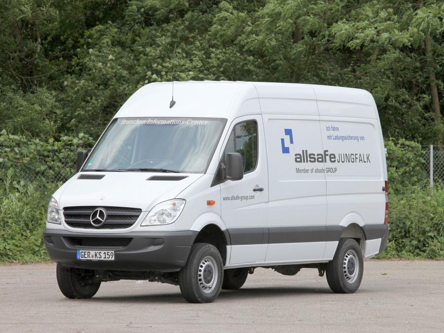  Mercedes-Benz Sprinter Van 4x4 2009 года  (фото 12 из 12)